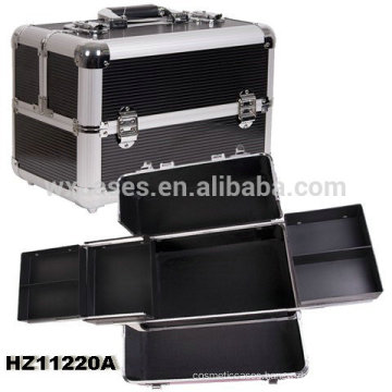 black aluminum cosmetic case with trays inside from China manufacturer